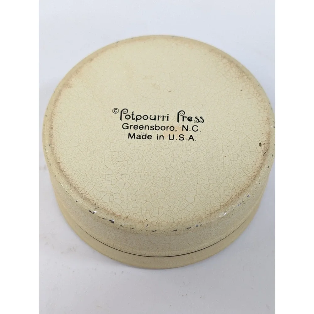 Potpourri Press Tin Storage Wreath 3‎ In Diameter
